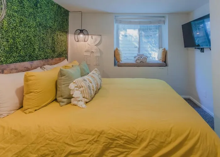 Zen Out In The Comfiest Two Bedroom Zen Den By Sloan\'S Lake, Denver